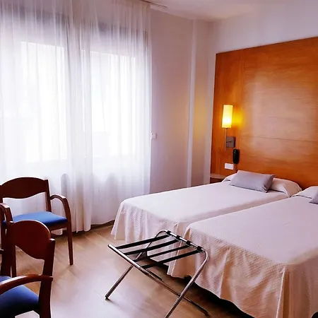 Peninsular 3* Girona