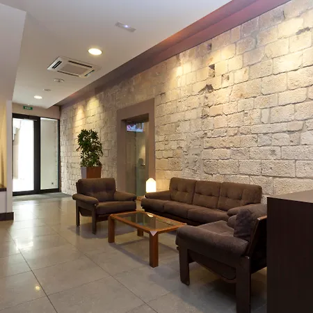 Peninsular 3* Girona