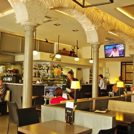 Peninsular Hotel Girona