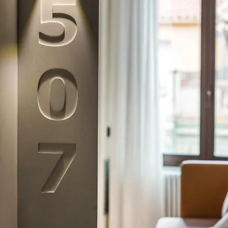 Peninsular Hotel 3*