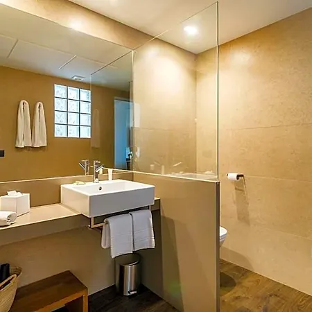 Peninsular Otel Girona