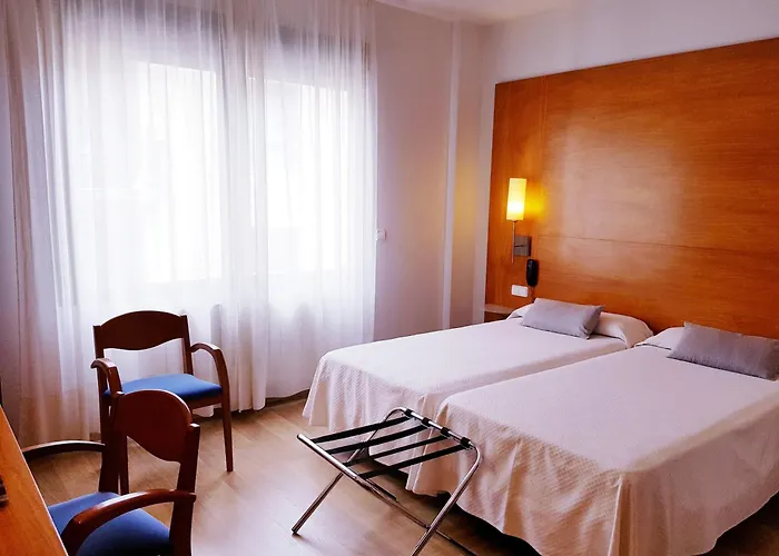 Peninsular 3* Girona