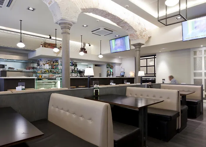 Peninsular 3* Girona