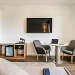 Peninsular 3* Girona